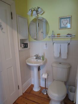 The Dominion House Bed & Breakfast 체스터 외부 사진